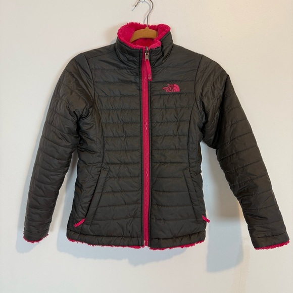 The North Face Girls Dark Gray/hot Pink Reversible Mossbud Jacket Size M 10-12 - Picture 1 of 13